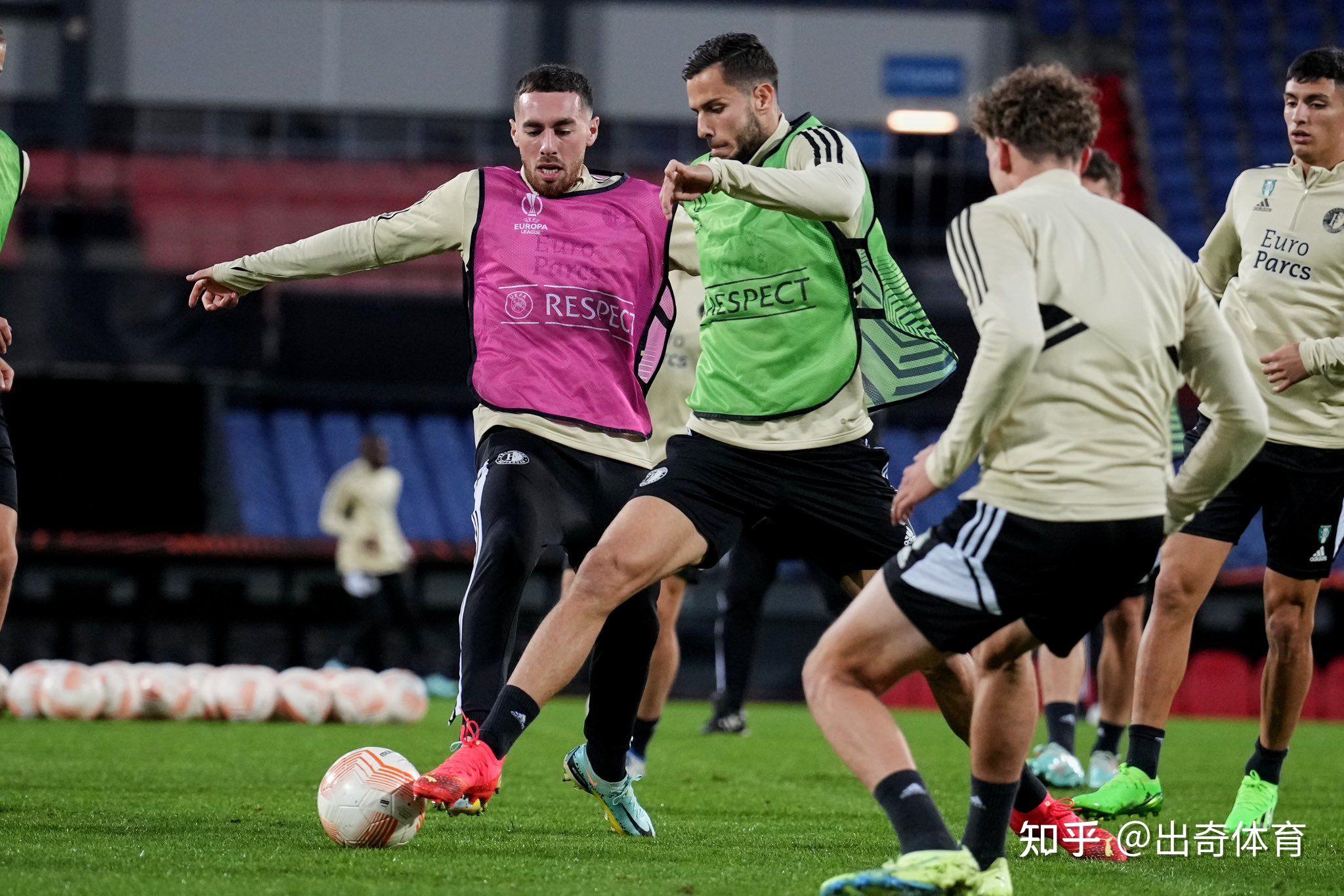 包含赛前体能课后，拉齐奥强势反弹备战社区盾，引发热议，赛程密集仍需轮换的词条