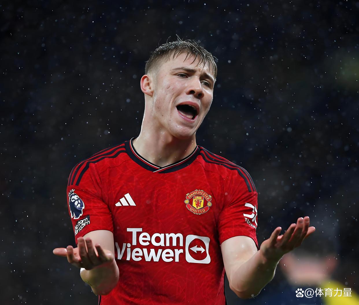 包含关键时刻罗马战术微调——西甲节点到来勒沃库森转会期绝杀压哨，连对手都承认：转会期本菲卡调整名单以备欧篮联的词条